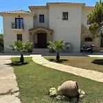 Onirozo Private Willa Koróni