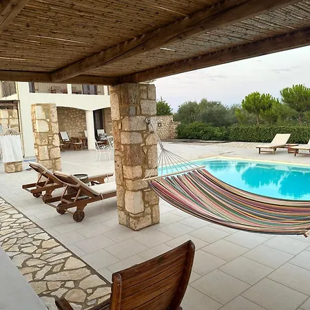 Onirozo Private Villa