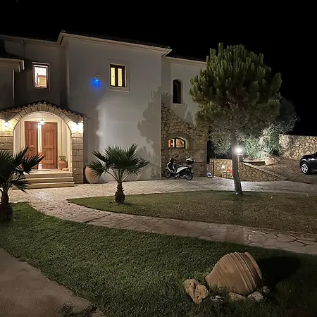 Onirozo Private Villa *